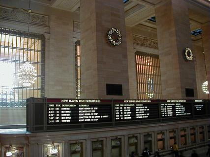 Grand Central Station<br>Location: <a href="https://www.google.com/maps/search/?api=1&query=40.75281,-73.97721" target="_new">Grand Central Station</a>
